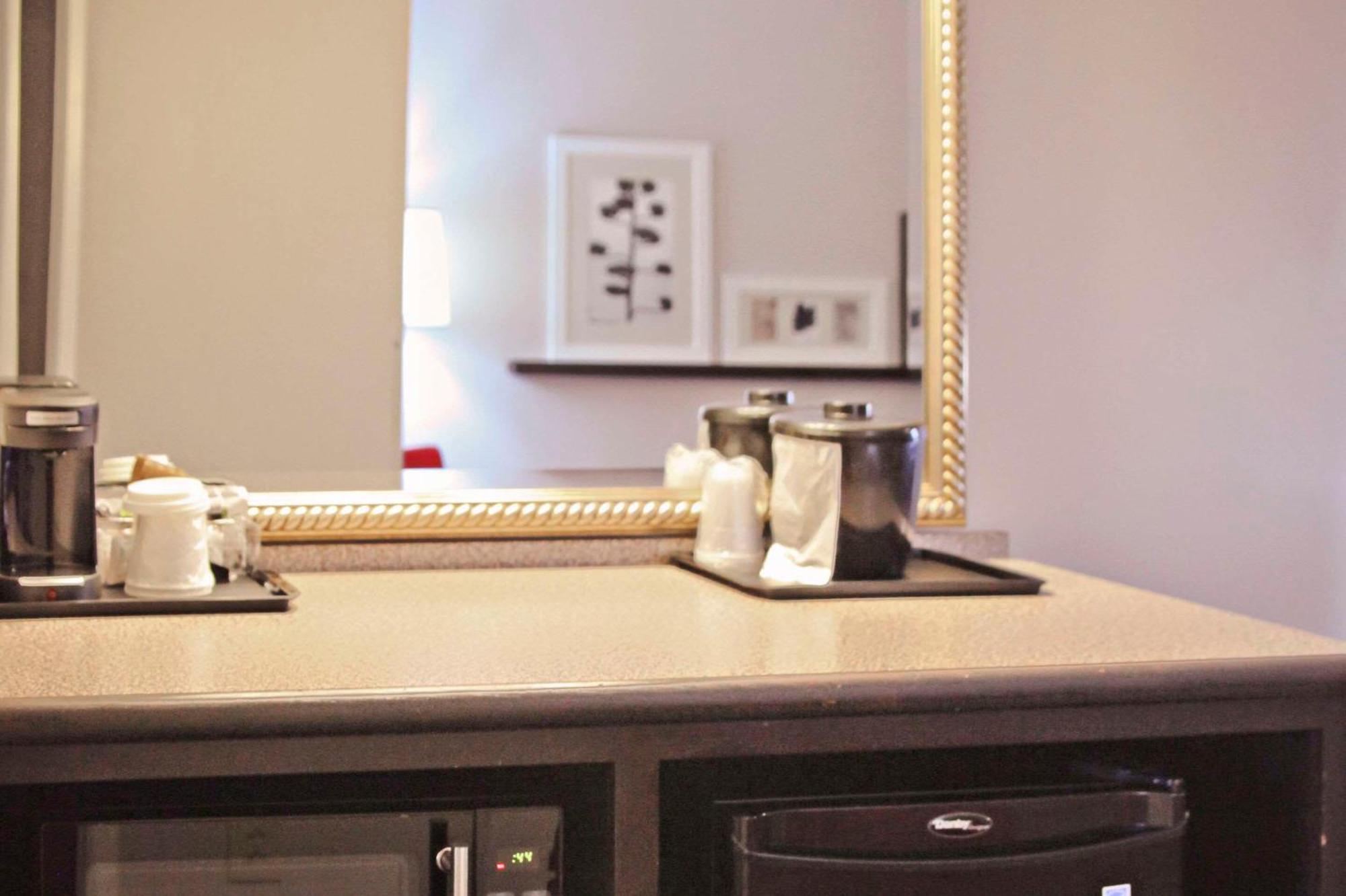 Country Inn&Suites by Radisson, Frackville  Mount Pleasant Extérieur photo